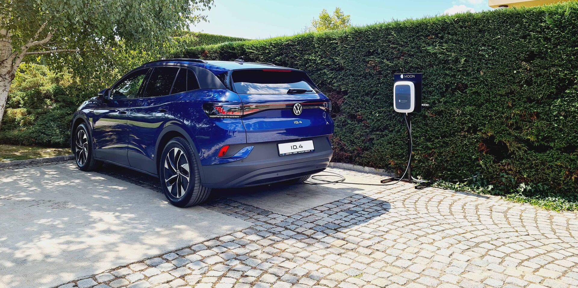 Elektroauto Ladesaeule Elektromobilitaet